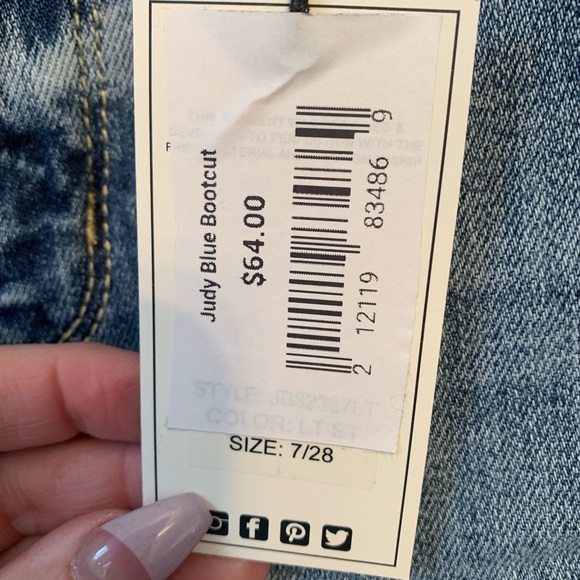 Judy Blue Jeans - NWT - Picture 2 of 5